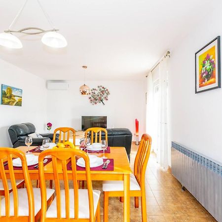 Family House With 2 Apartments - Irma Медулин Екстериор снимка