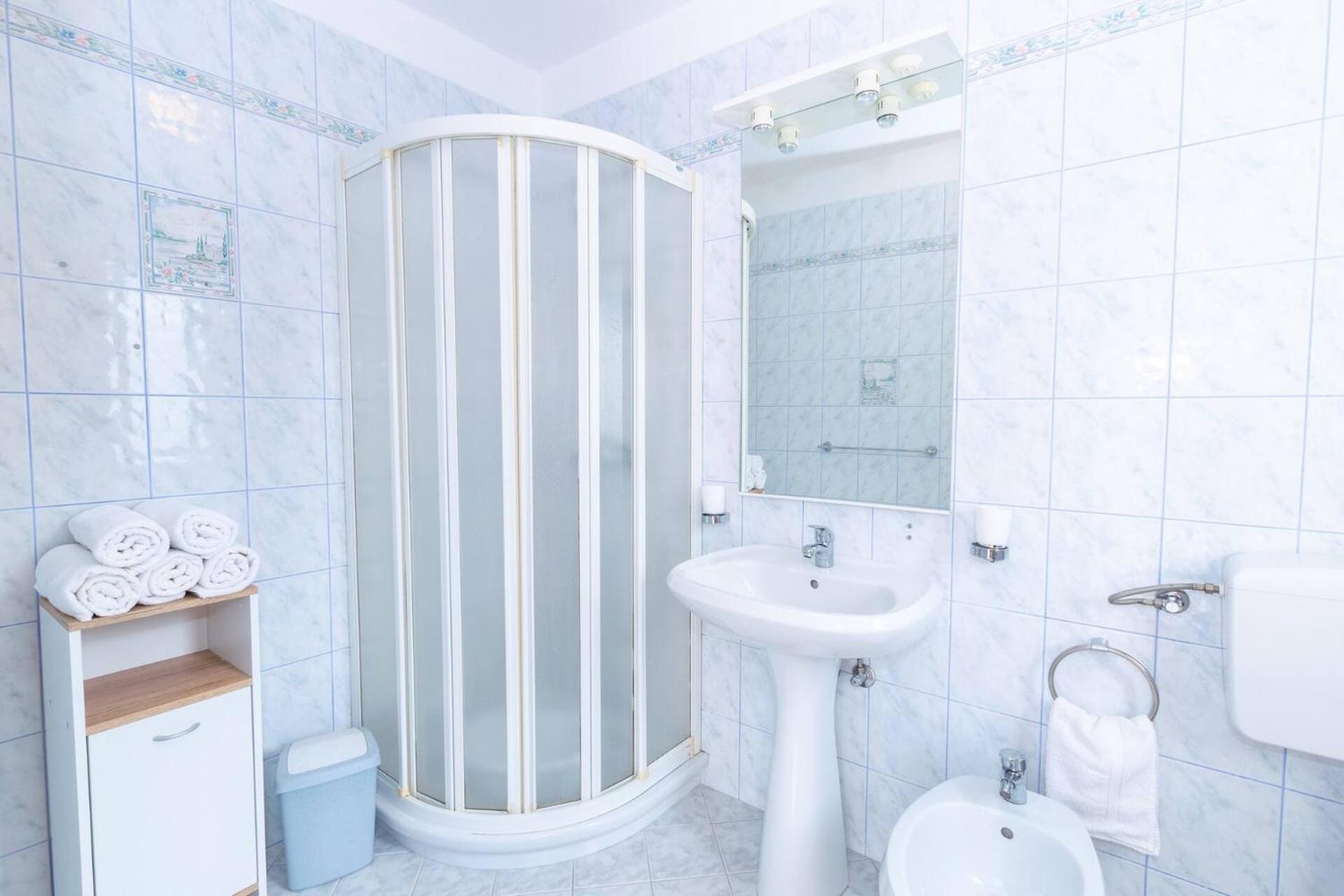Family House With 2 Apartments - Irma Медулин Екстериор снимка