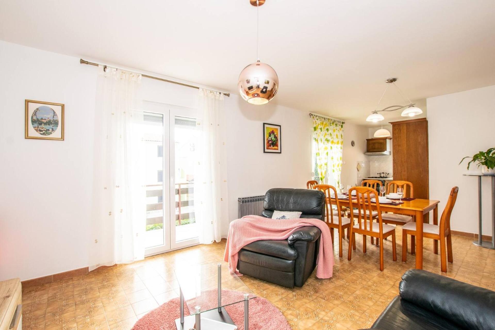 Family House With 2 Apartments - Irma Медулин Екстериор снимка