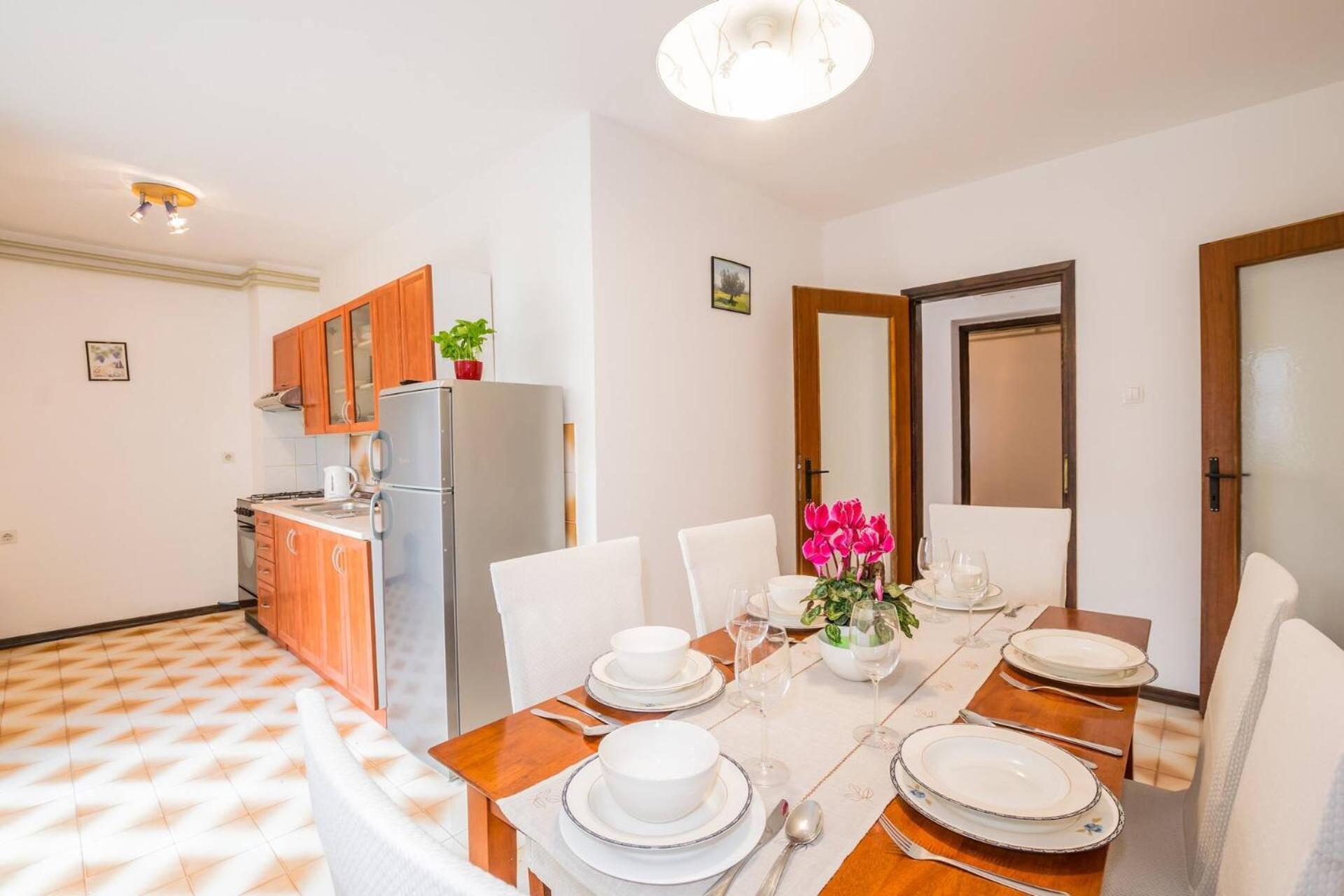Family House With 2 Apartments - Irma Медулин Екстериор снимка