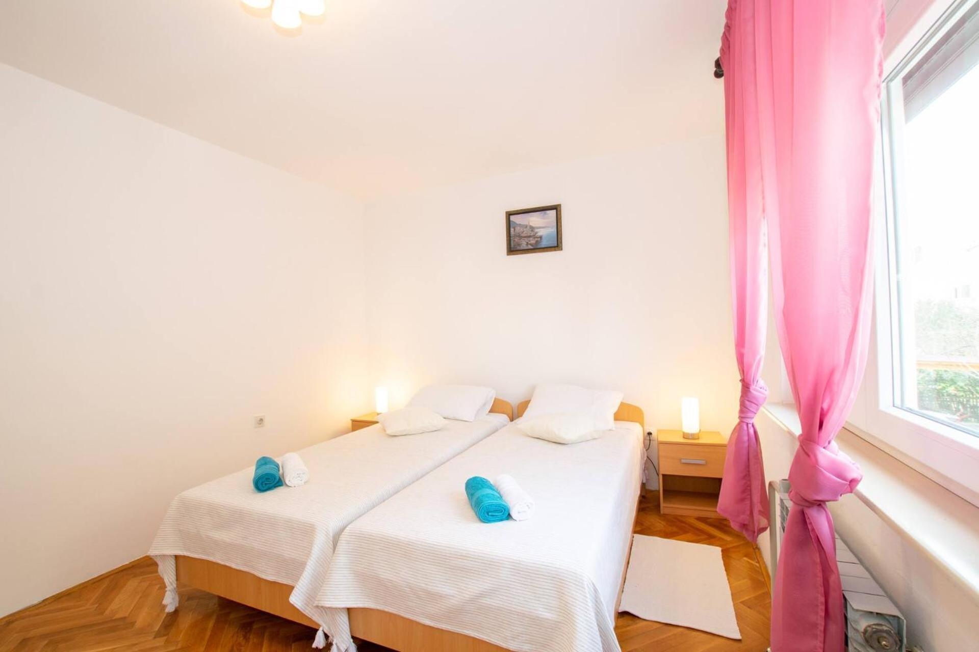 Family House With 2 Apartments - Irma Медулин Екстериор снимка